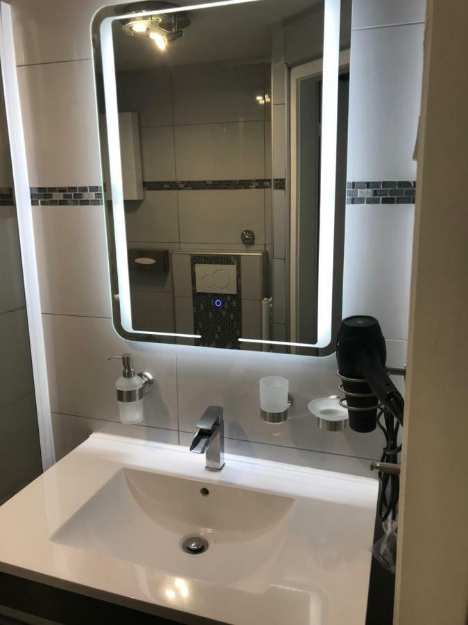 Apartment Maximilians Dusseldorf Ngoại thất bức ảnh