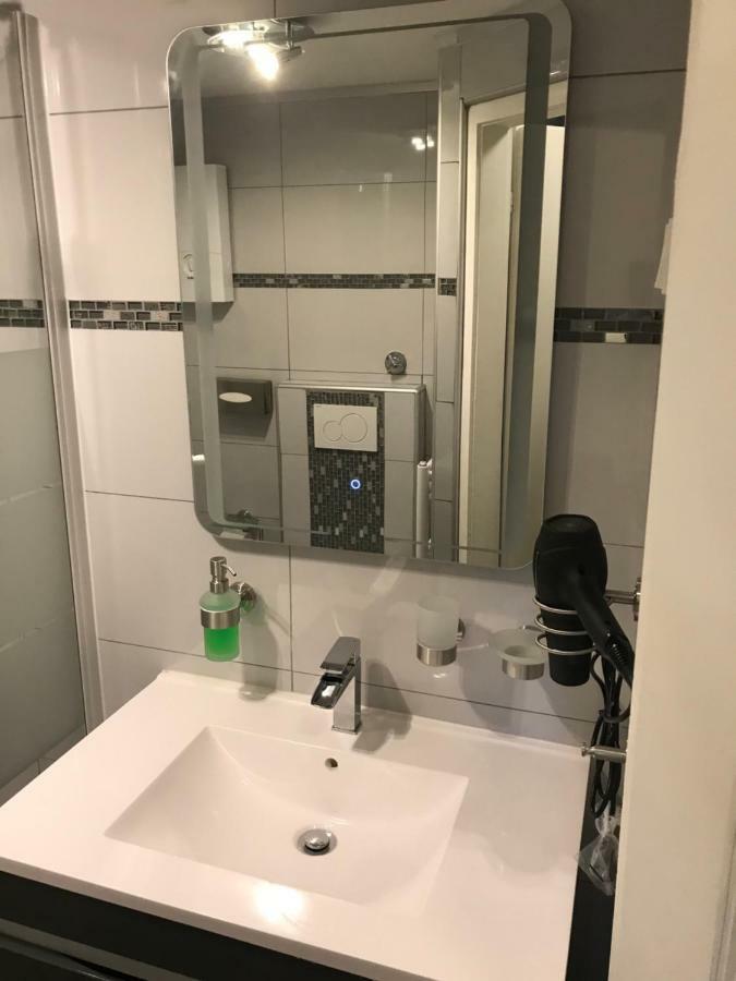 Apartment Maximilians Dusseldorf Ngoại thất bức ảnh